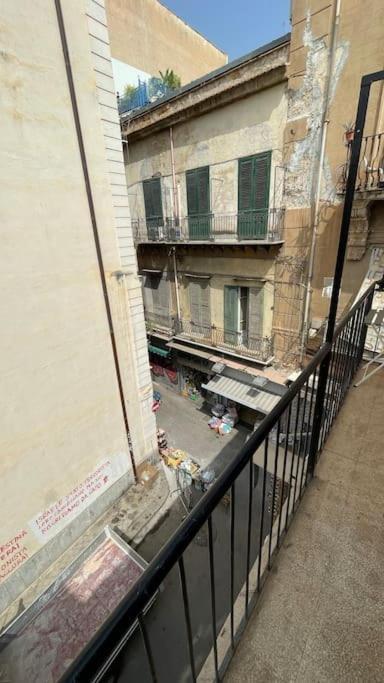 Caza' Capo 40Mq Nel Centro Di Palermo Apartman Kültér fotó